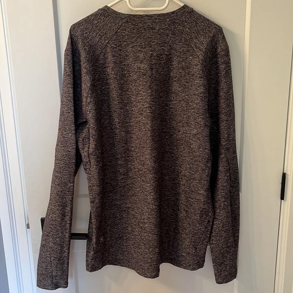 Lulu lemon large long sleeve shirt - Picture 2 of 4